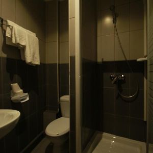 Standard Zimmer mit Kingsize-Bett
